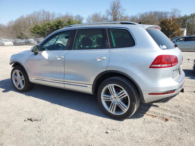 Image 2 of 2016 VOLKSWAGEN TOUAREG TDI 2016 with VIN WVGEP9BP8GD002898