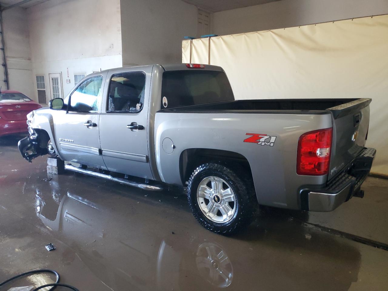 Image 2 of 2013 CHEVROLET SILVERADO K1500 LT 2013 with VIN 3GCPKSE76DG161979