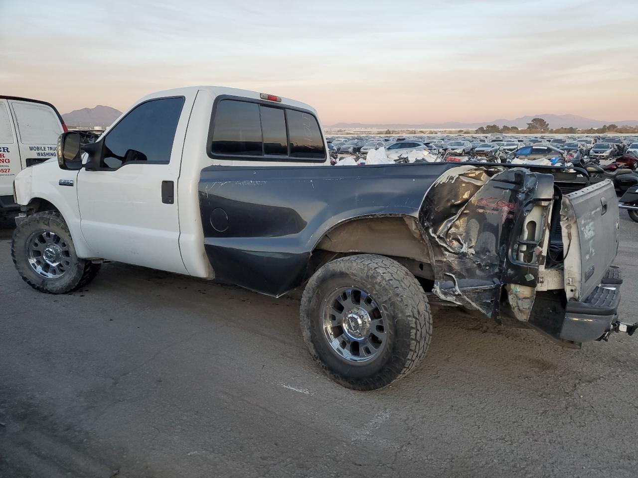 Image 2 of 2006 FORD F250 SUPER DUTY 2006 with VIN 1FTNF20516EB32854