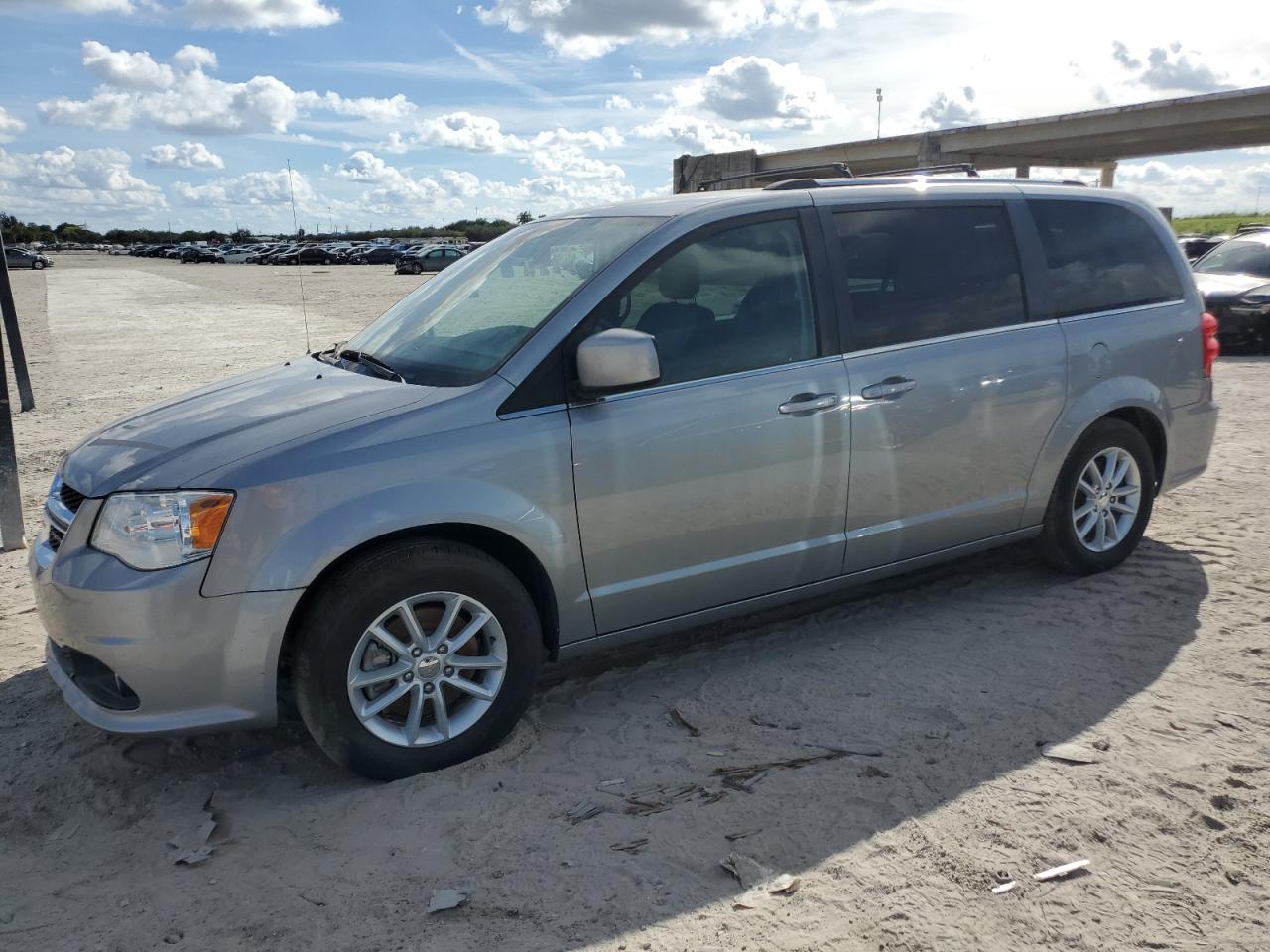 Изображение 2019 DODGE GRAND CARAVAN SXT 2019