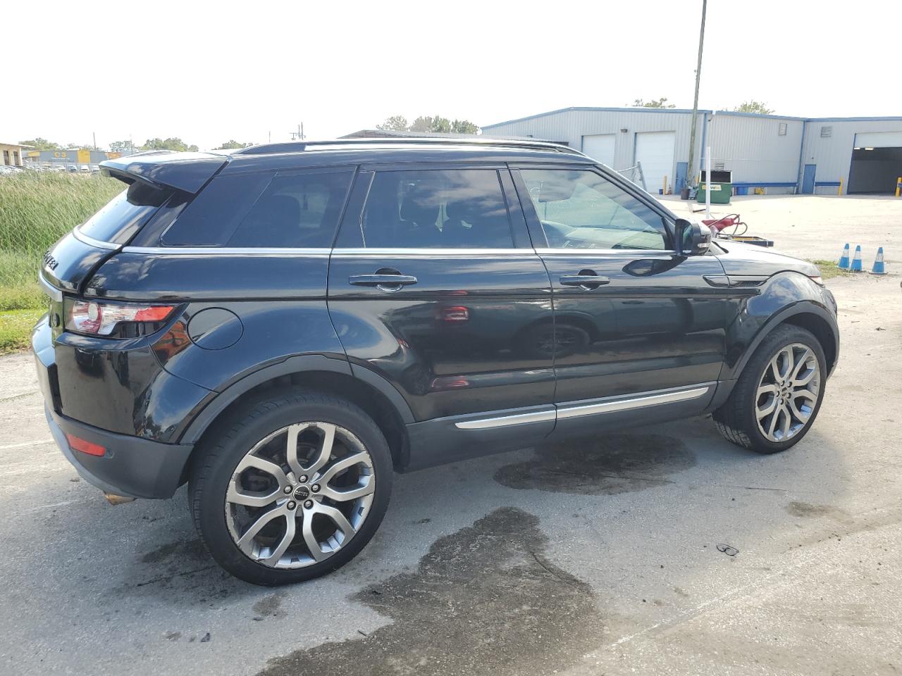Image 3 of Land Rover Range Rover Evoque Prestige Premium 2012 with VIN SALVV2BG4CH646038