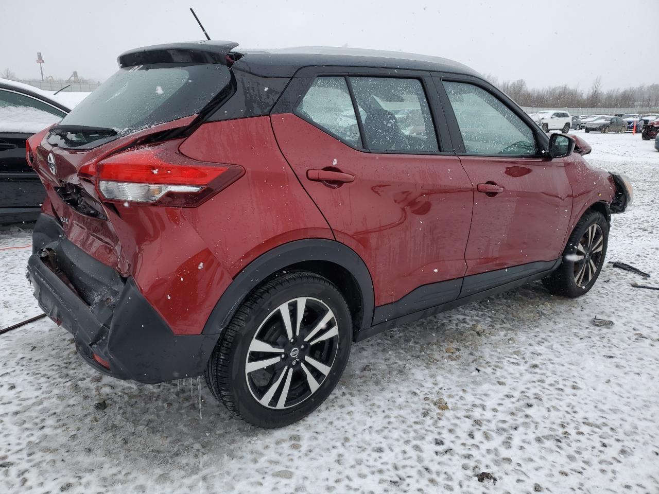 Image 3 of 2018 NISSAN KICKS S 2018 with VIN 3N1CP5CU5JL538320