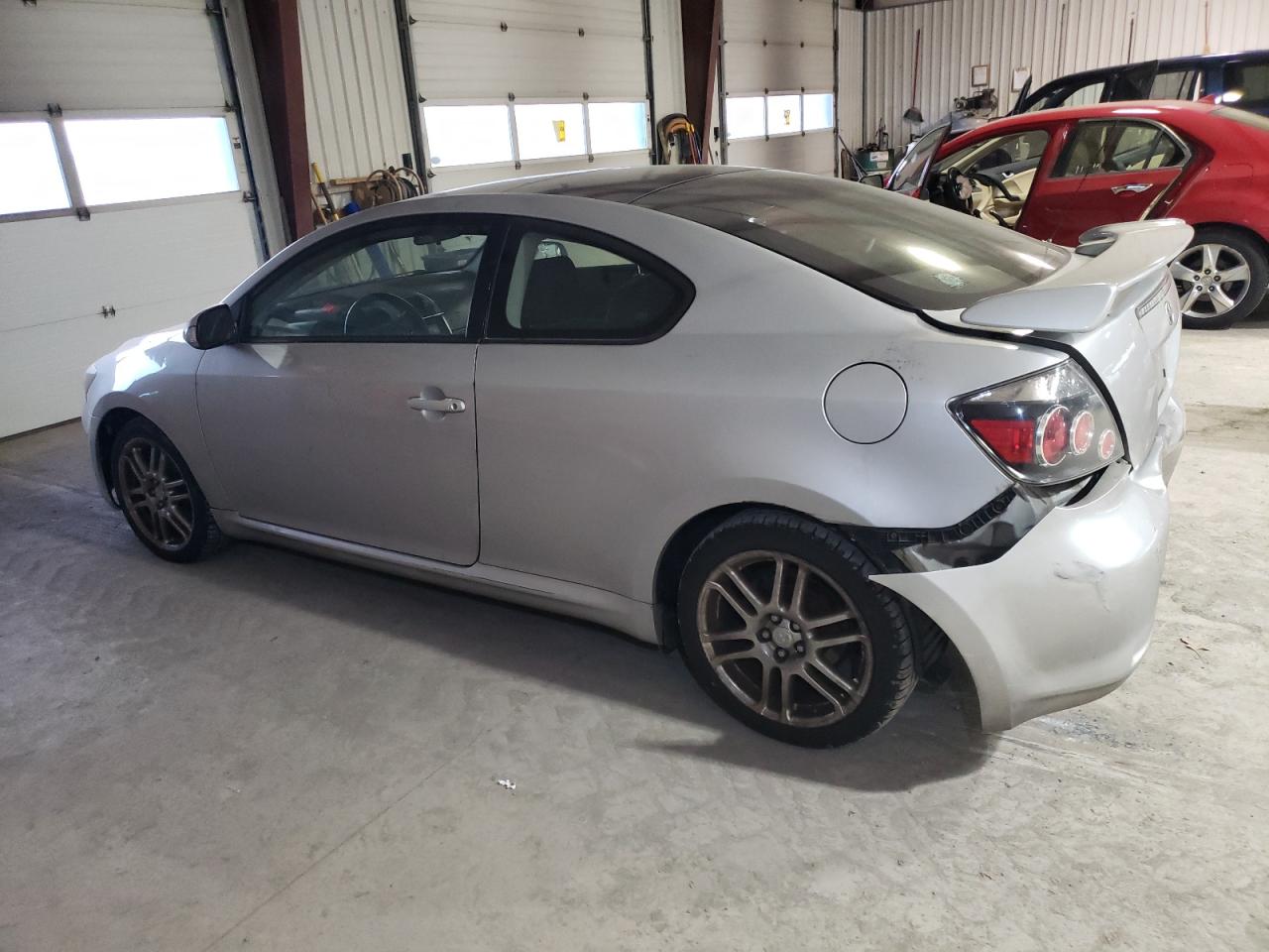 Изображение 2 2008 TOYOTA SCION TC  2008 с VIN JTKDE167480261178