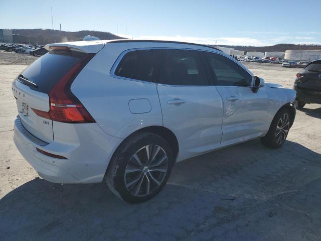 Image 3 of 2022 VOLVO XC60 B5 MOMENTUM 2022 with VIN YV4L12DK0N1977283