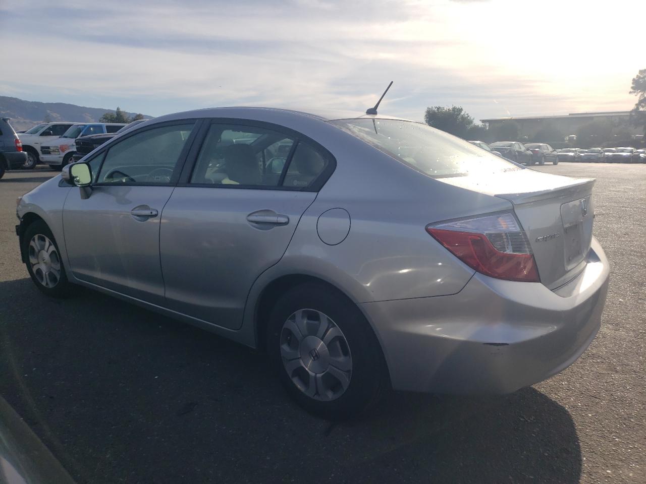 Image 2 of 2012 HONDA CIVIC HYBRID L 2012 with VIN JHMFB4F33CS009912