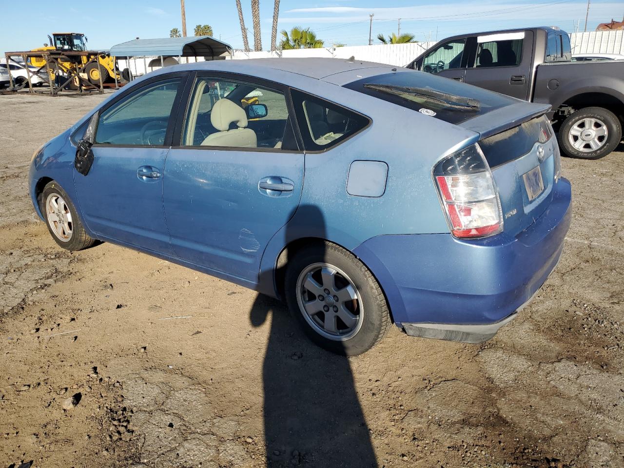 Image 2 of 2005 TOYOTA PRIUS  2005 with VIN JTDKB20U453043506