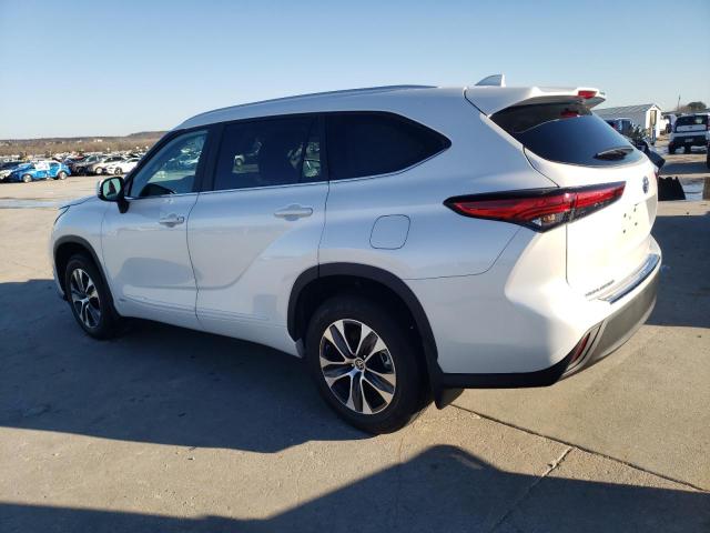 Obraz 2 z 2023 TOYOTA HIGHLANDER HYBRID XLE 2023 z VIN 5TDKBRCHXPS129153