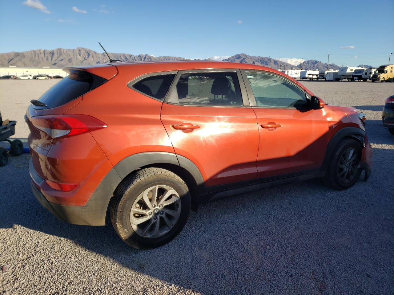 Изображение 3 2017 HYUNDAI TUCSON SE 2017 с VIN KM8J23A42HU525465