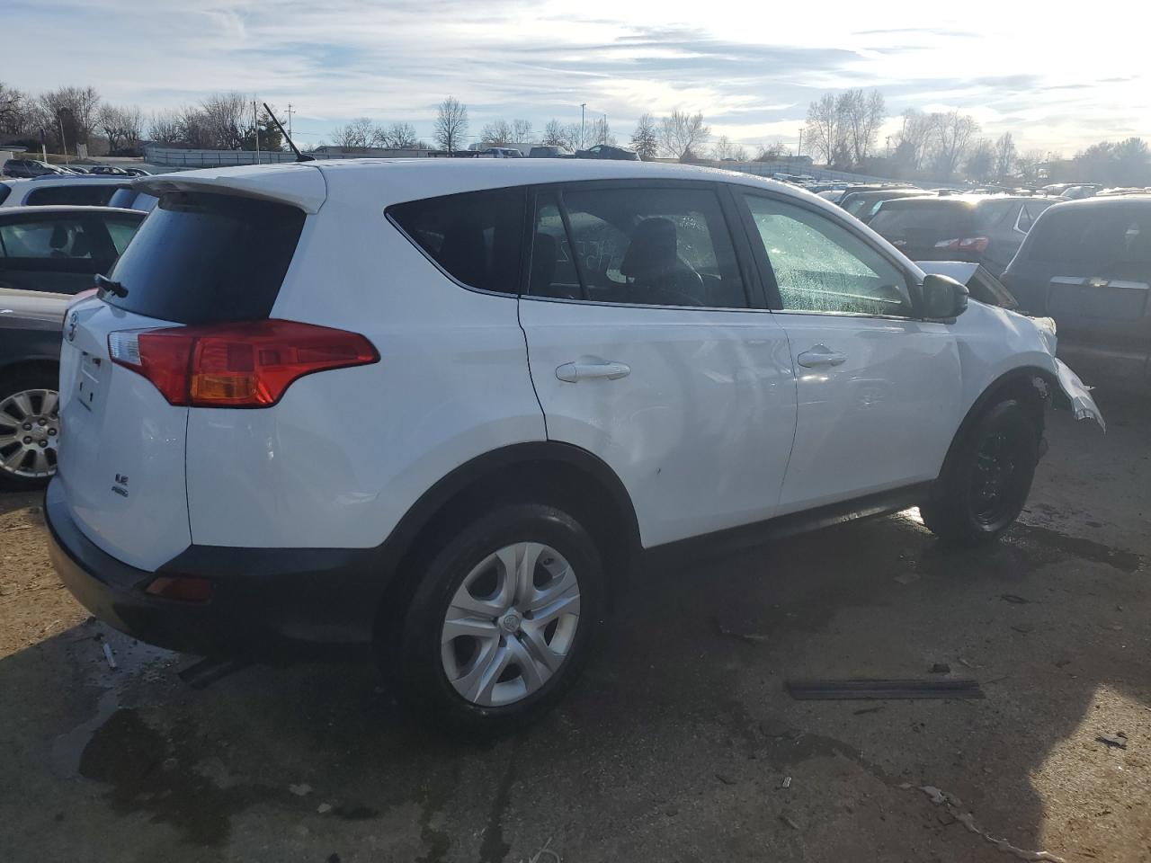 Obraz 3 z 2015 TOYOTA RAV4 LE 2015 z VIN 2T3BFREV4FW289517