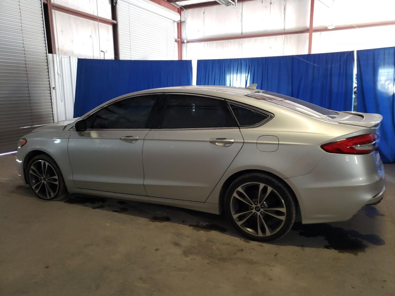 Изображение 2 2019 FORD FUSION TITANIUM 2019 с VIN 3FA6P0D99KR206537