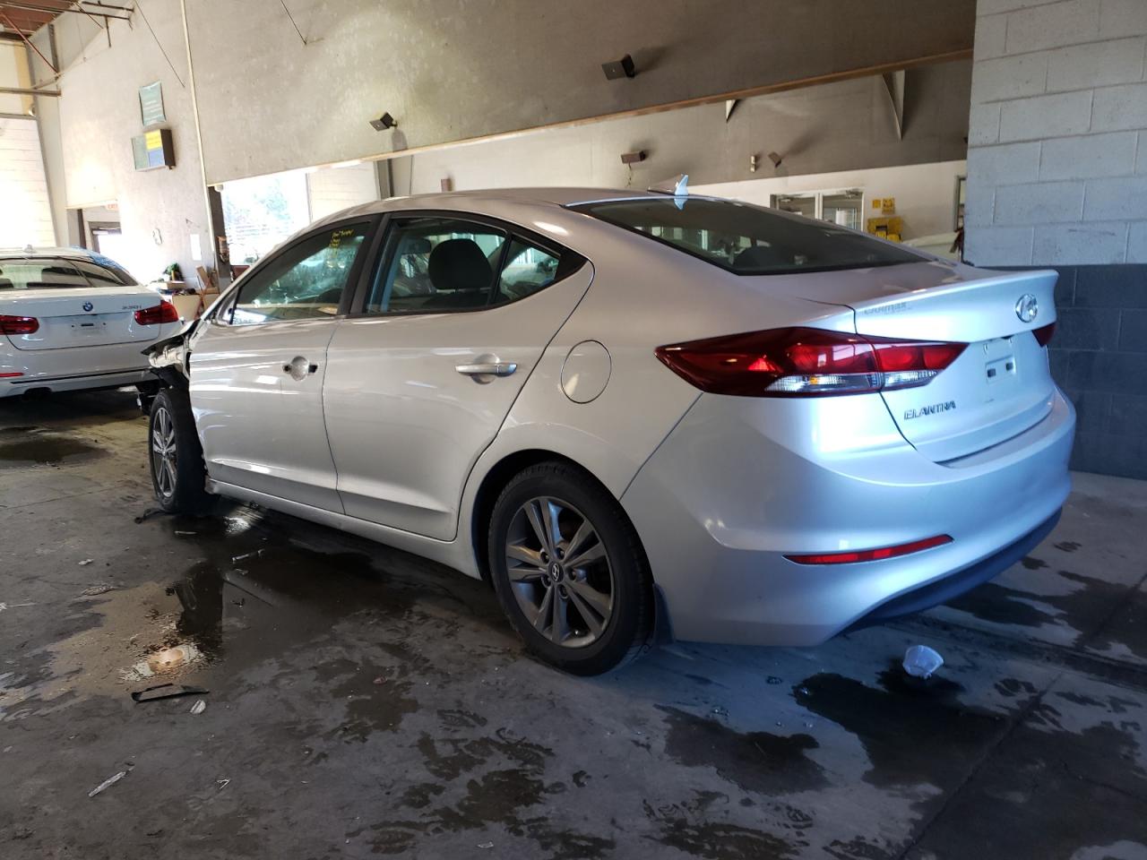 Изображение 2 2018 HYUNDAI ELANTRA SEL 2018 с VIN KMHD84LF2JU508381