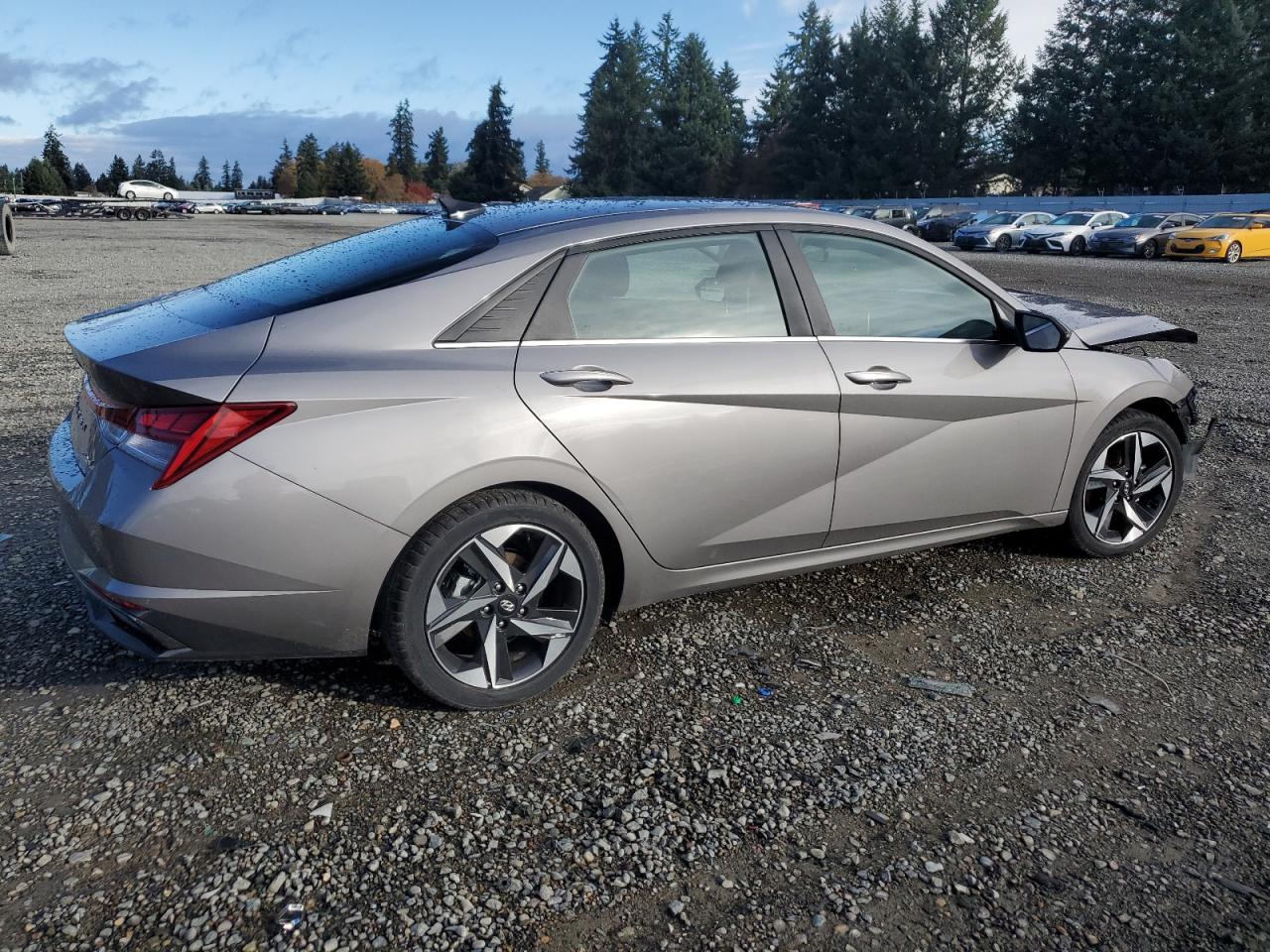 Image 3 of 2022 HYUNDAI ELANTRA LIMITED 2022 with VIN KMHLP4AG3NU355896