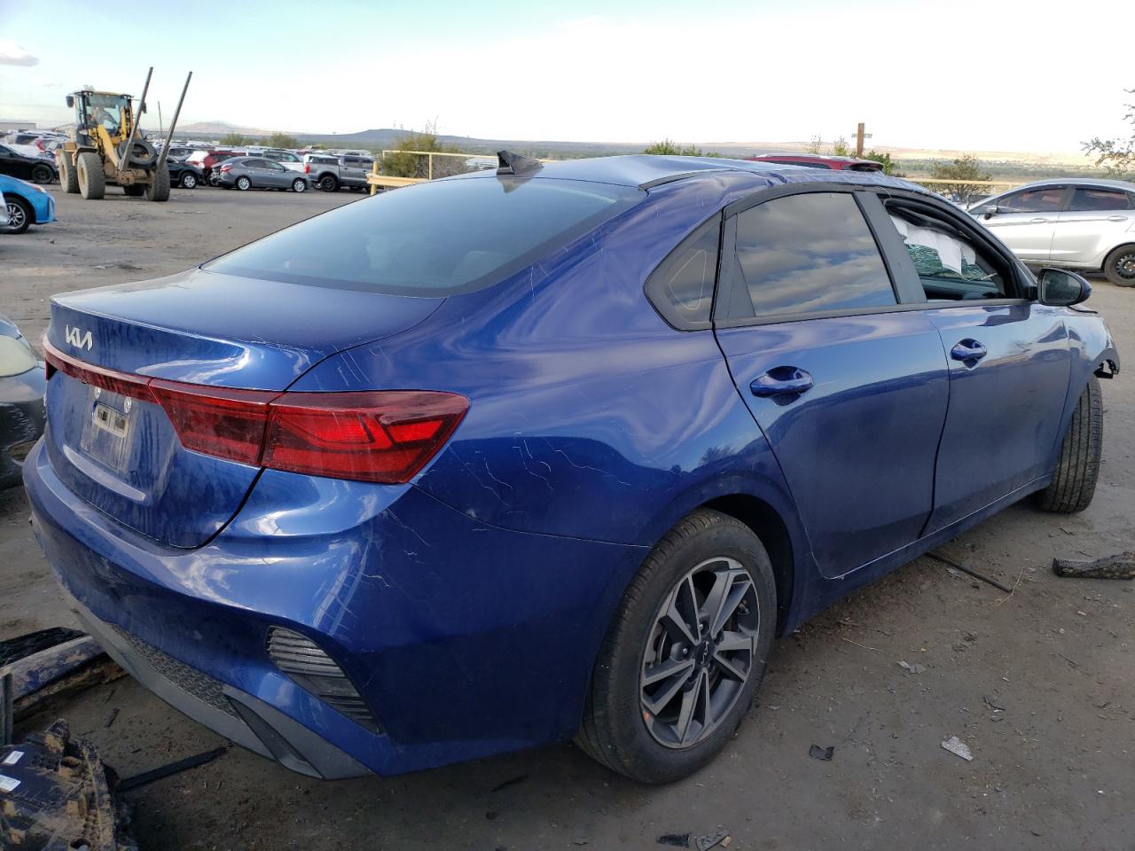 Obraz 3 z 2023 KIA FORTE LX 2023 z VIN 3KPF24AD6PE629115