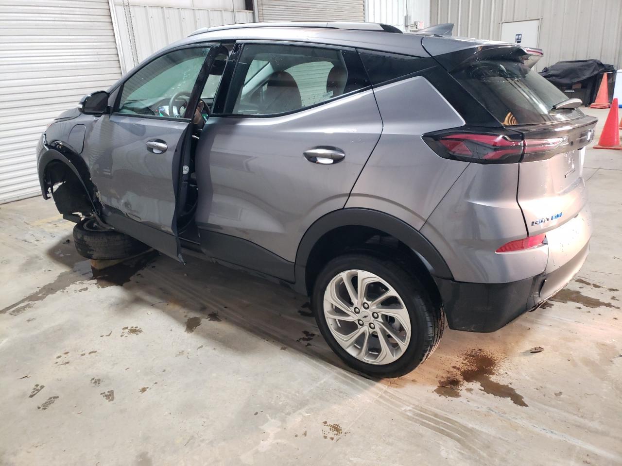 Изображение 2 2023 CHEVROLET BOLT EUV LT 2023 с VIN 1G1FY6S03P4153213