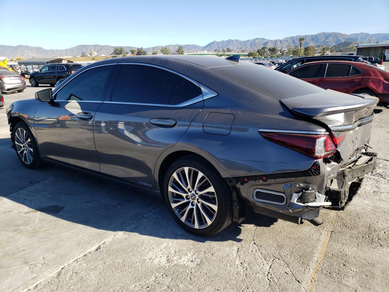 Image 2 of 2021 LEXUS ES 300H 2021 with VIN 58ADA1C16MU008082