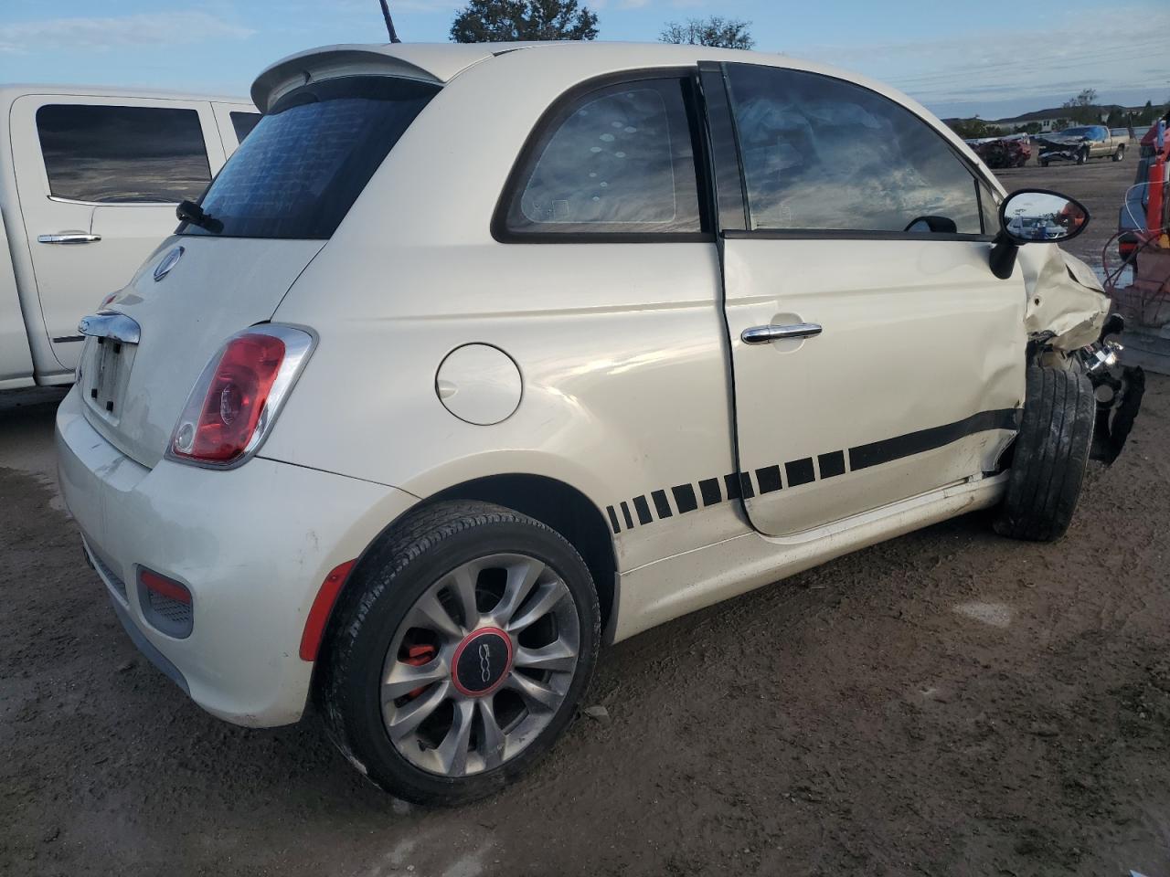 Obraz 3 z 2015 FIAT 500 SPORT 2015 z VIN 3C3CFFBR5FT527753