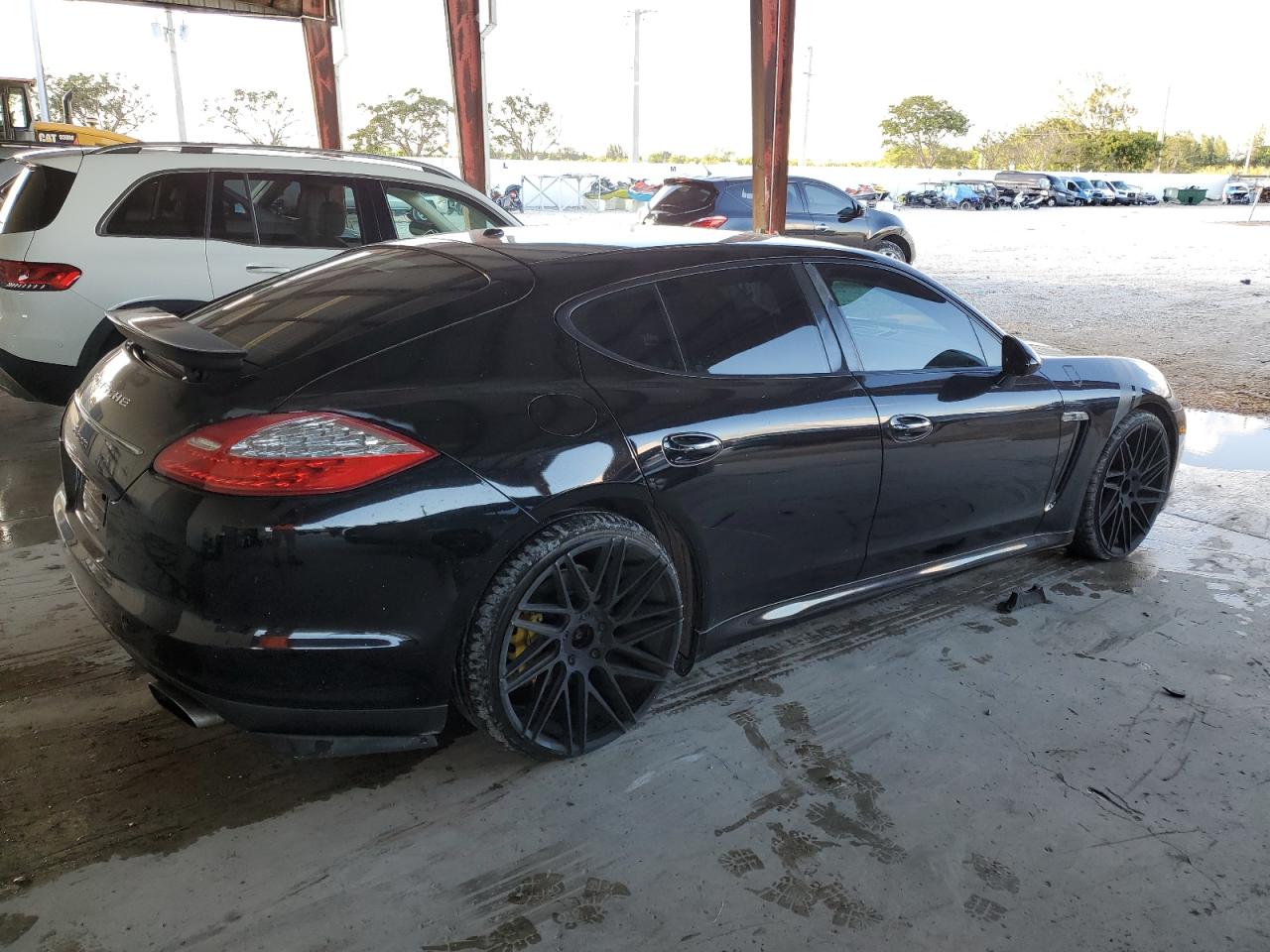 Image 3 of 2011 PORSCHE PANAMERA 2 2011 with VIN WP0AA2A74BL019936