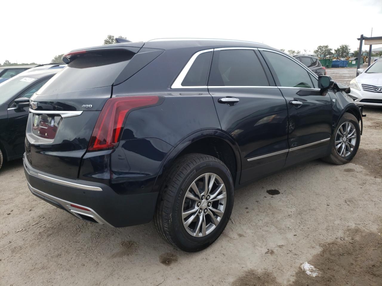Obraz 3 z 2021 CADILLAC XT5 PREMIUM LUXURY 2021 z VIN 1GYKNCRS4MZ128057