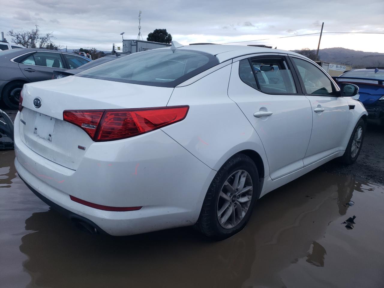 Image 3 of 2011 KIA OPTIMA LX 2011 with VIN KNAGM4A74B5159516
