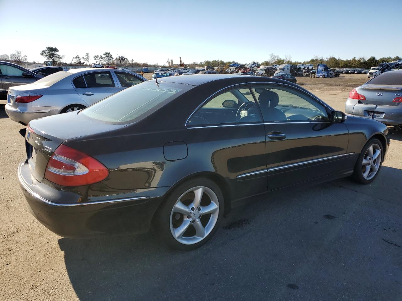 Image 3 of 2005 MERCEDES-BENZ CLK 320C 2005 with VIN WDBTJ65J05F126960