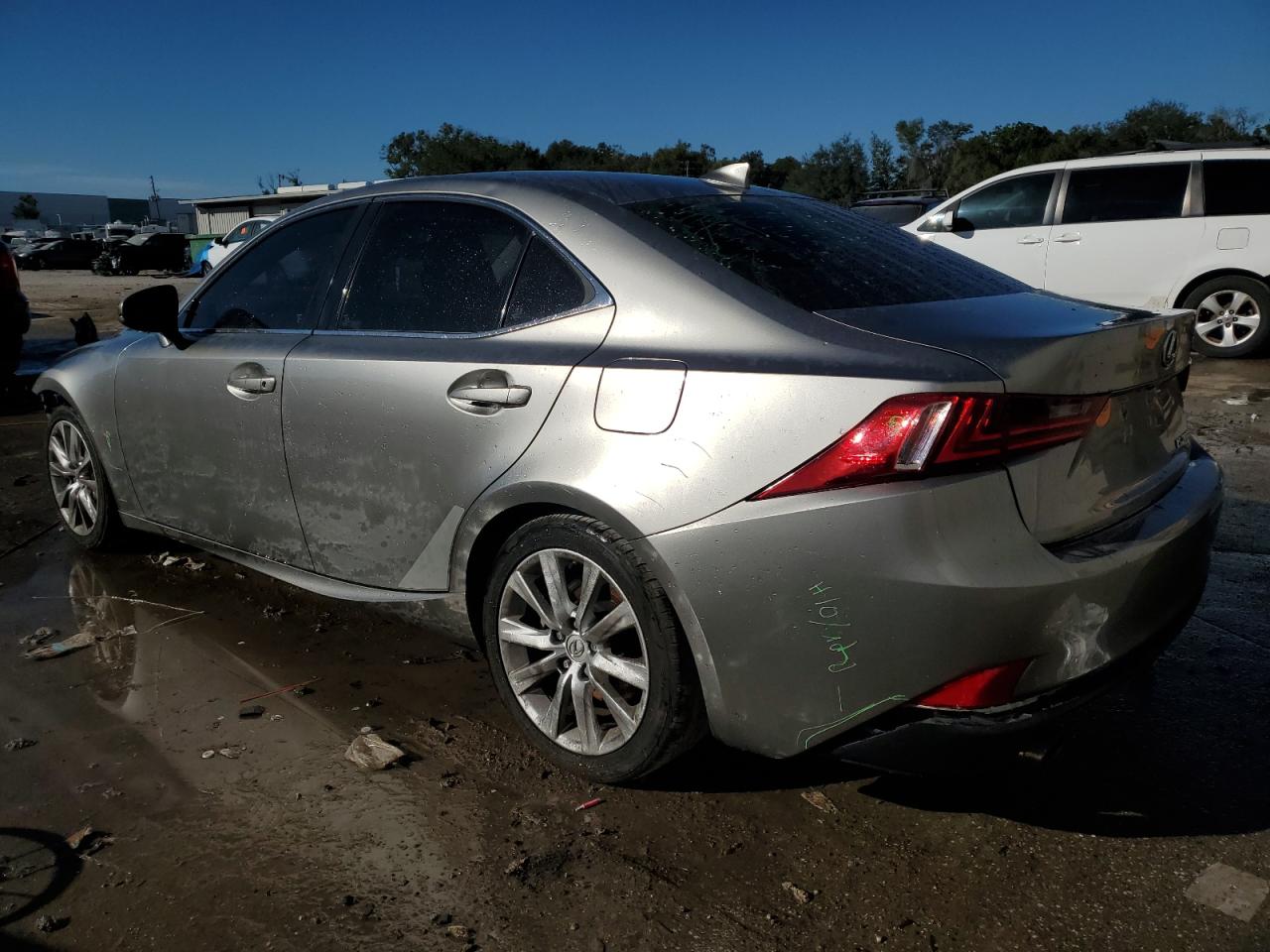 Изображение 2 2016 LEXUS IS 200T 2016 с VIN JTHBA1D23G5015434