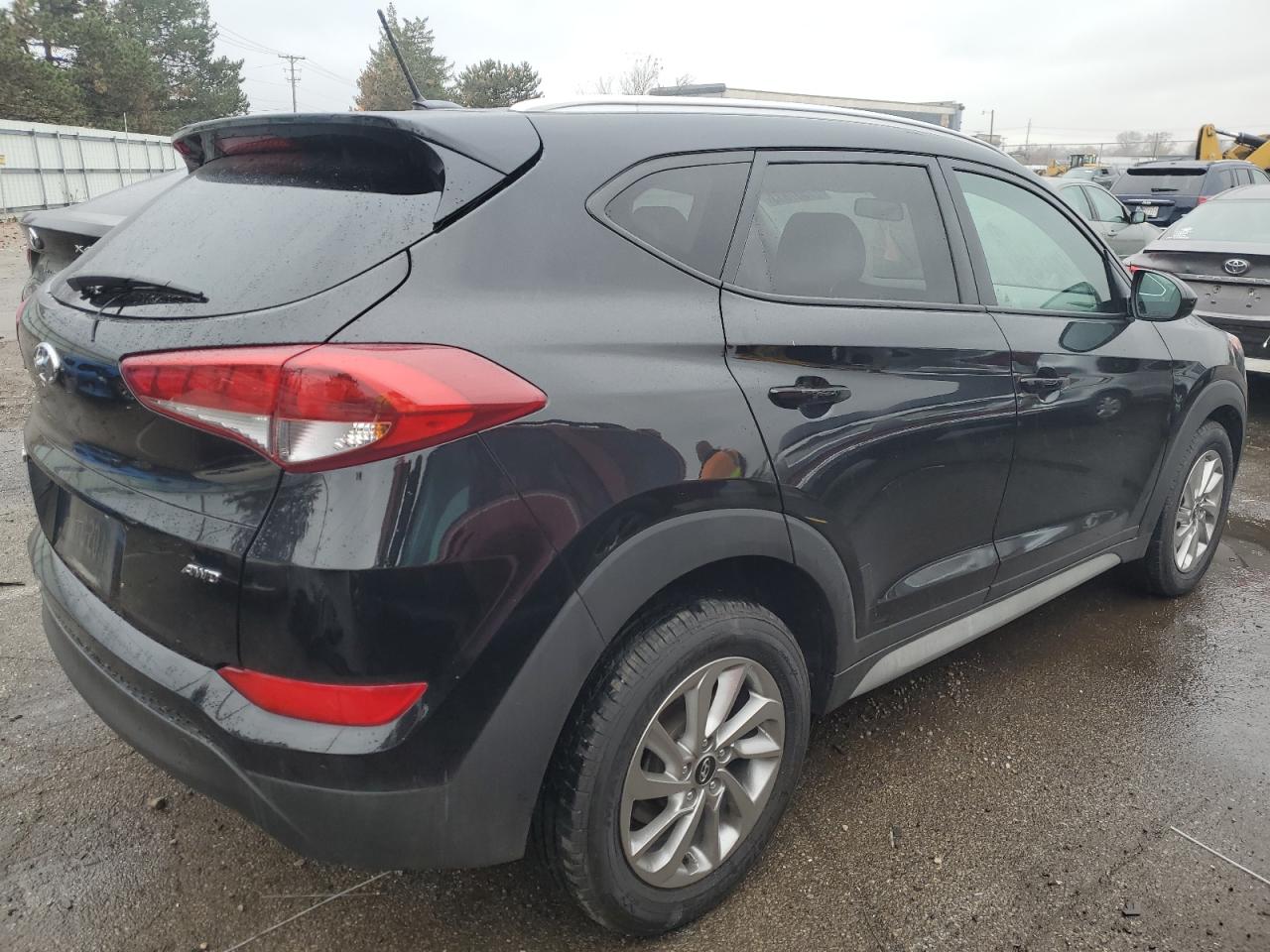 Image 3 of 2017 HYUNDAI TUCSON LIMITED 2017 with VIN KM8J3CA43HU500653