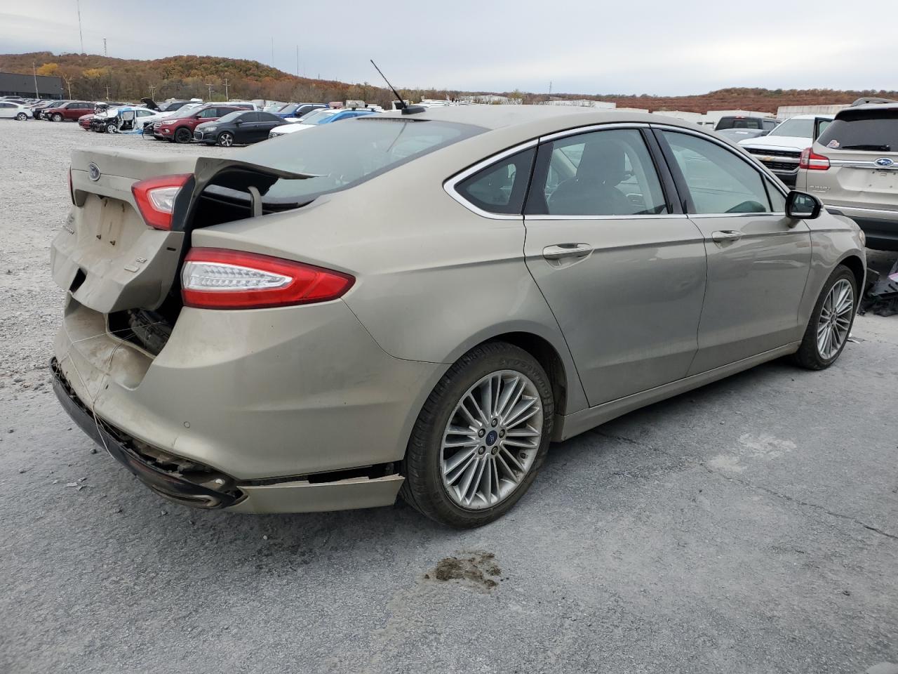 Image 3 of 2015 FORD FUSION SE 2015 with VIN 3FA6P0H9XFR149295