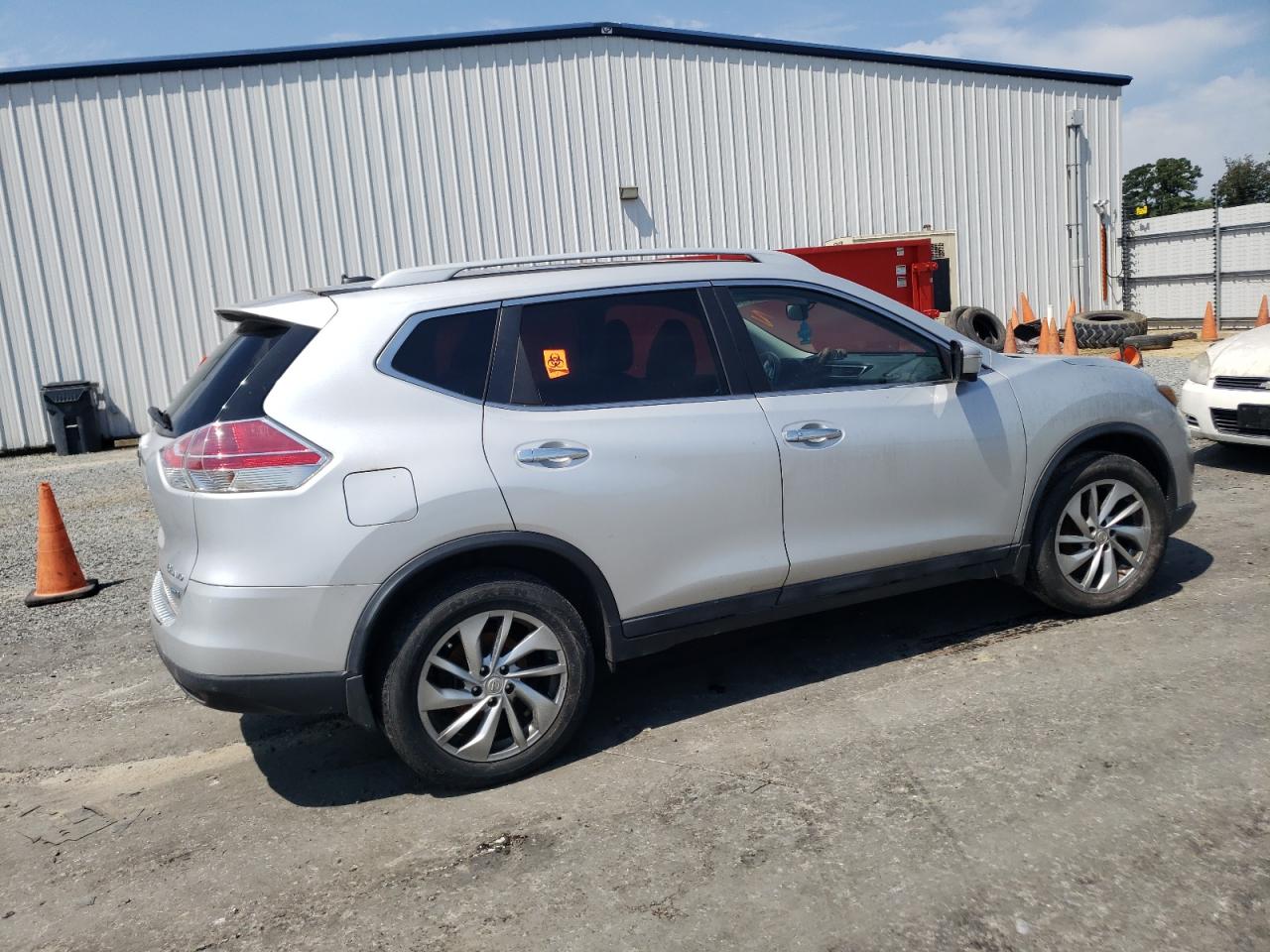 Image 3 of 2014 NISSAN ROGUE S 2014 with VIN 5N1AT2MV2EC868659