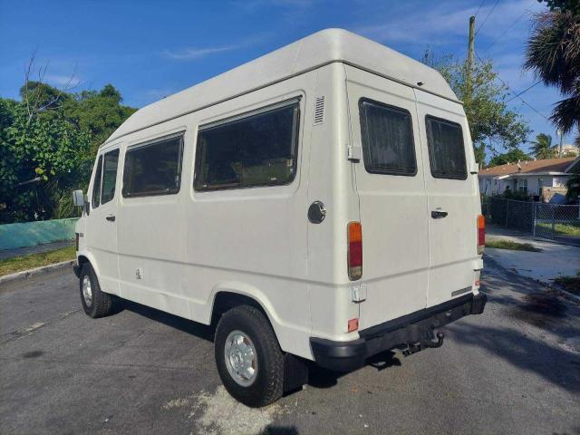 Image 3 of 2001 MERCEDES-BENZ               SPRINTER 2001 with VIN WDB60106118144473