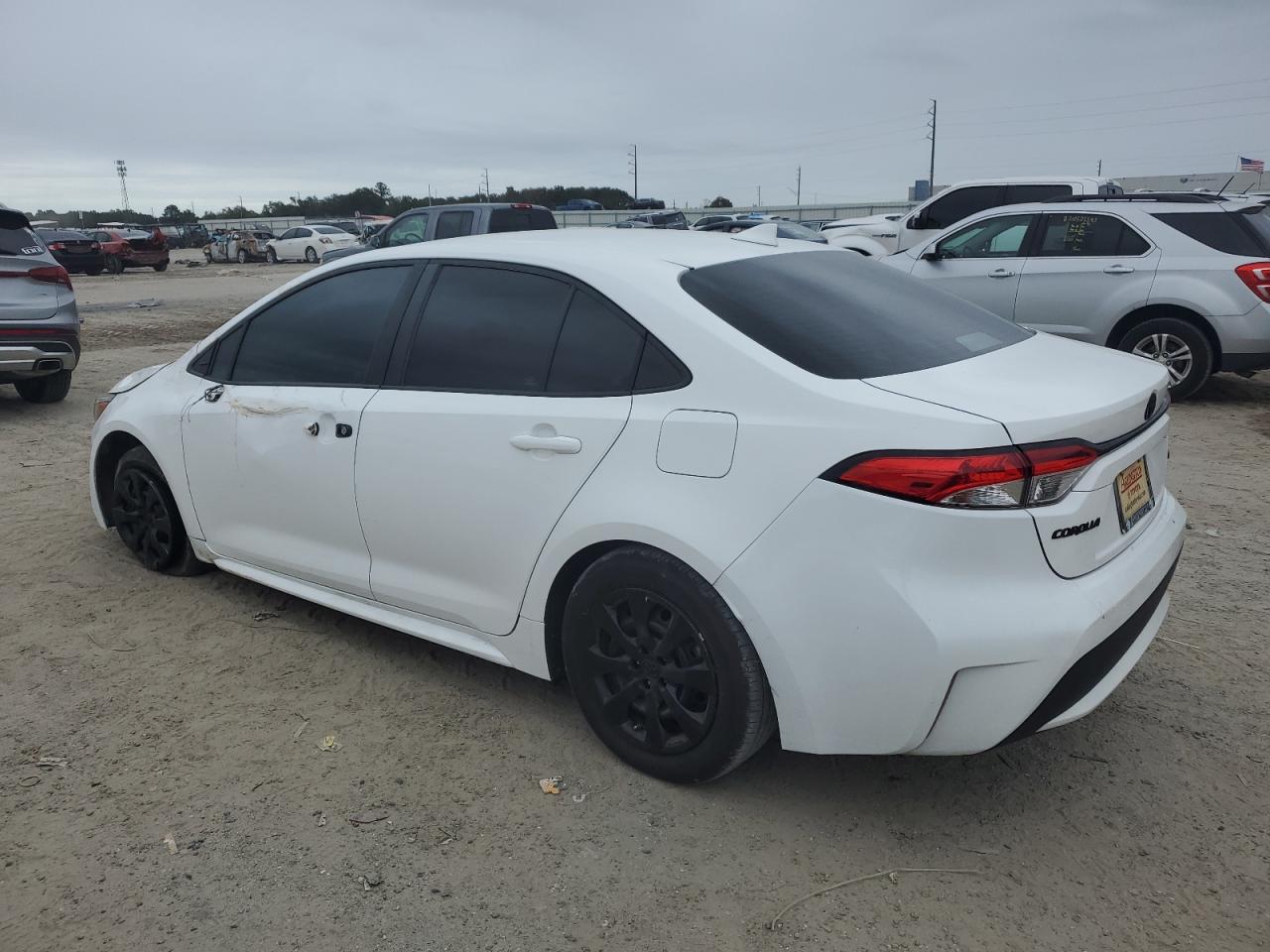 Image 2 of 2021 TOYOTA COROLLA LE 2021 with VIN 5YFEPMAE7MP179460