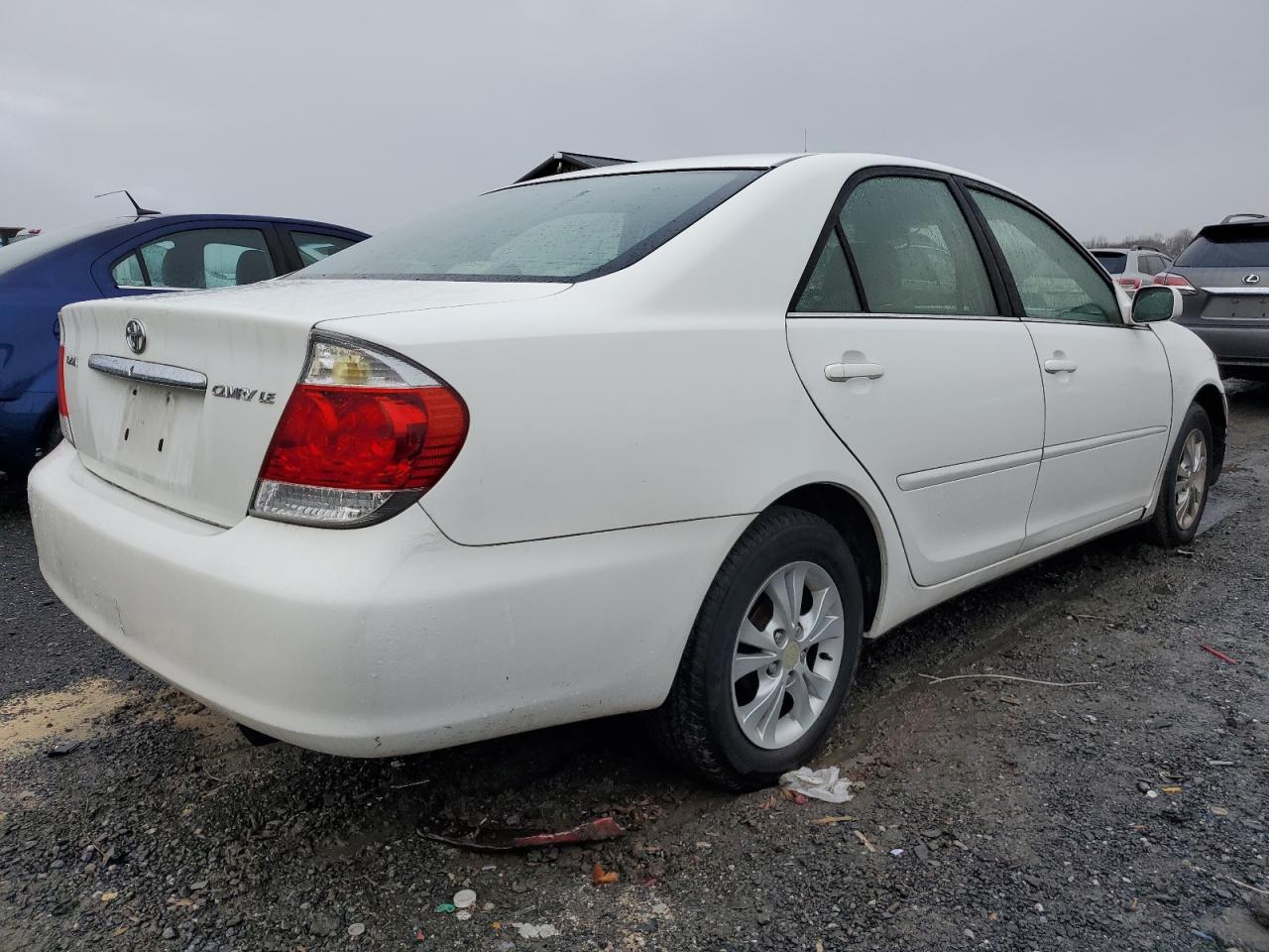 Изображение 3 2005 TOYOTA CAMRY LE 2005 с VIN 4T1BE30K55U623428