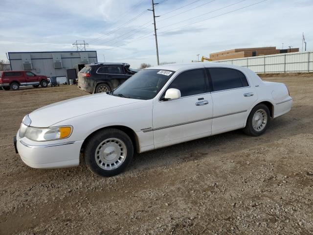 Image 1 of 1999 LINCOLN TOWN CAR EXECUTIVE 1999 with VIN 1LNHM81W4XY669467