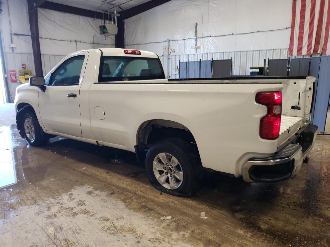 Image 2 of 2022 CHEVROLET SILVERADO C1500 2022 with VIN 3GCNAAED2NG567334