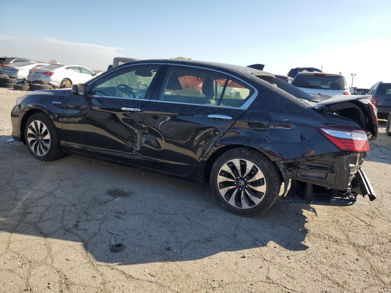 Image 2 of 2017 HONDA ACCORD HYBRID EXL 2017 with VIN JHMCR6F51HC028195