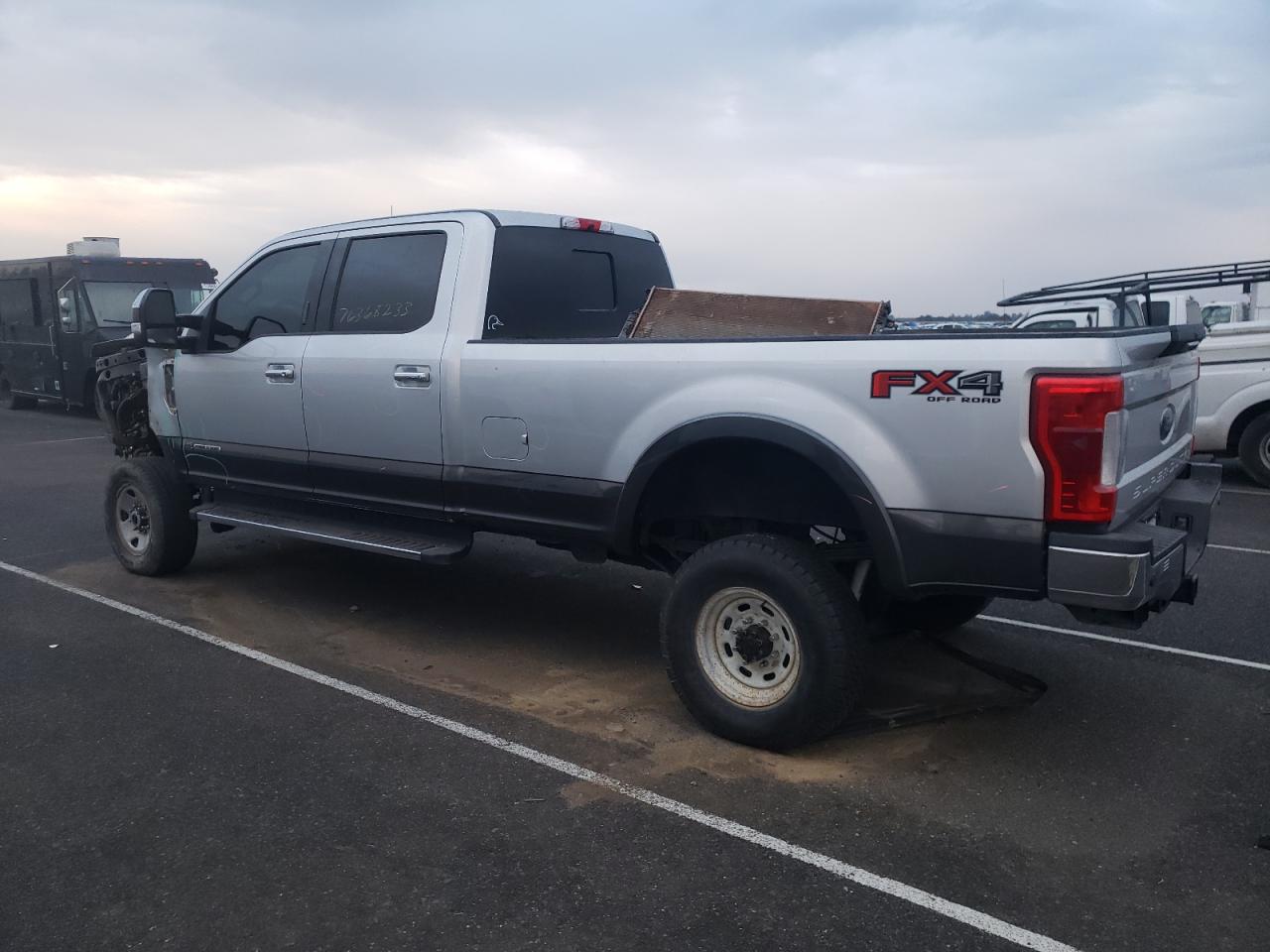 Изображение 2 2017 FORD F350 SUPER DUTY 2017 с VIN 1FT8W3BT8HEE81480