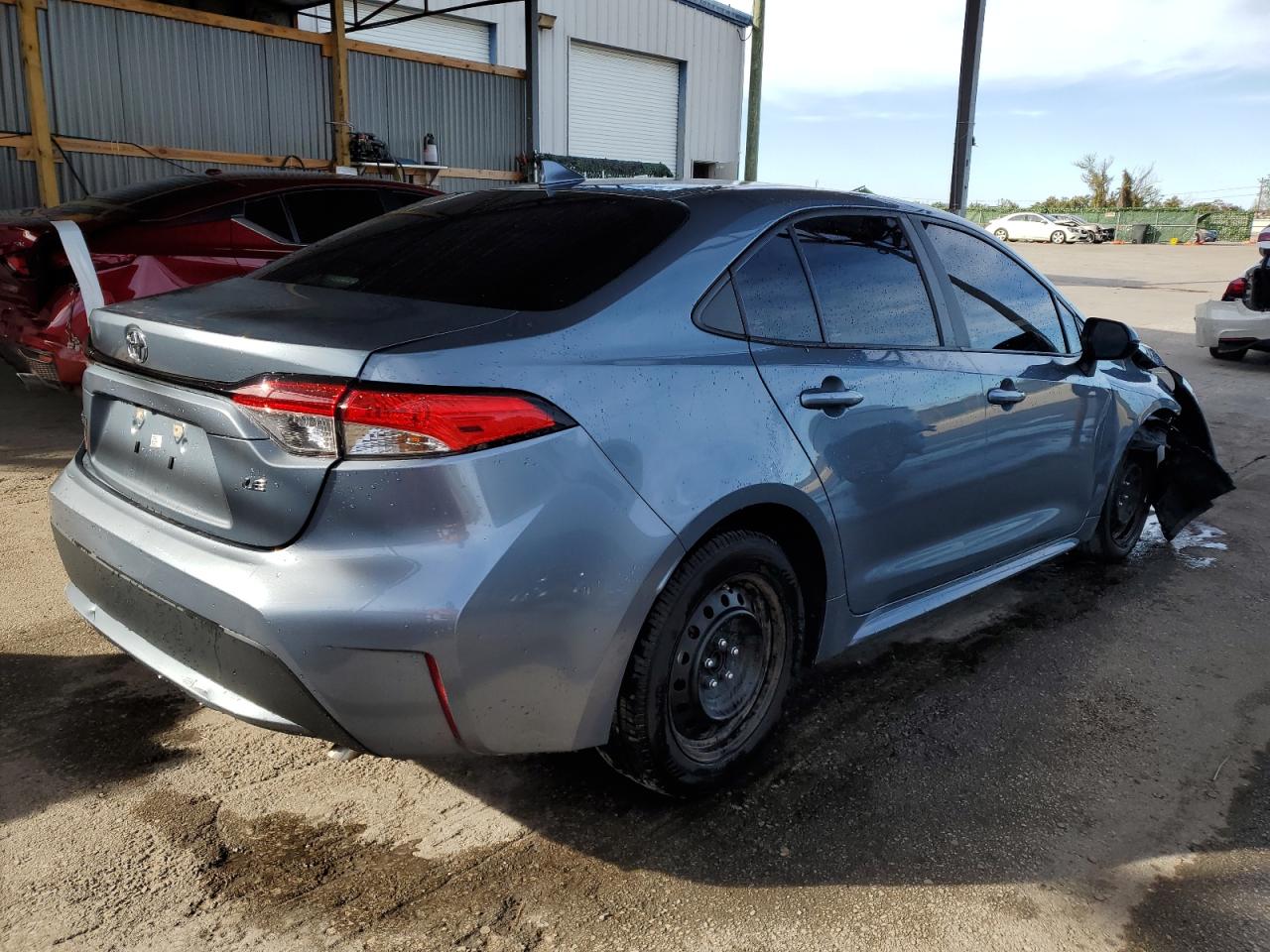 Image 3 of 2021 TOYOTA COROLLA LE 2021 with VIN 5YFEPMAEXMP155850