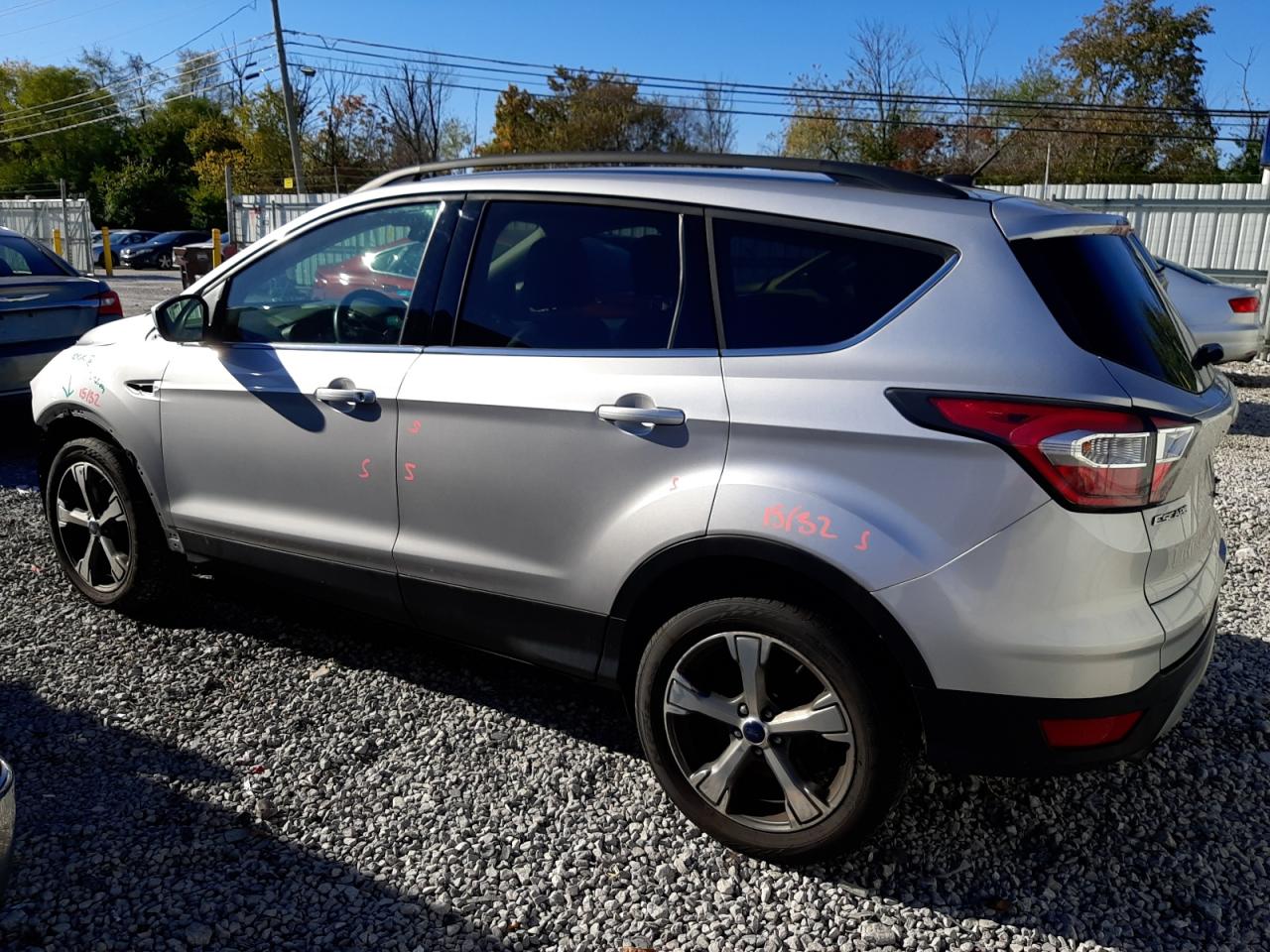 Изображение 2 2017 FORD ESCAPE SE 2017 с VIN 1FMCU9GD9HUB50915