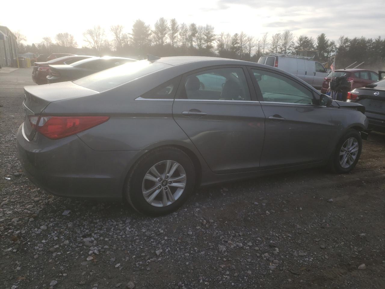 Image 3 of 2013 HYUNDAI SONATA GLS 2013 with VIN 5NPEB4AC5DH713047