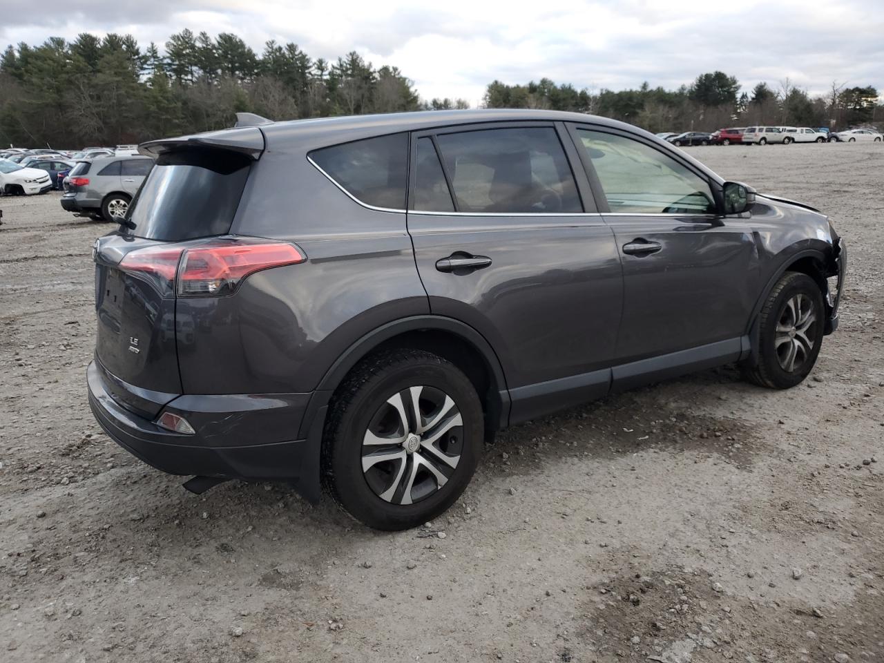 Image 3 of 2018 TOYOTA RAV4 LE 2018 with VIN JTMBFREV4JJ735981