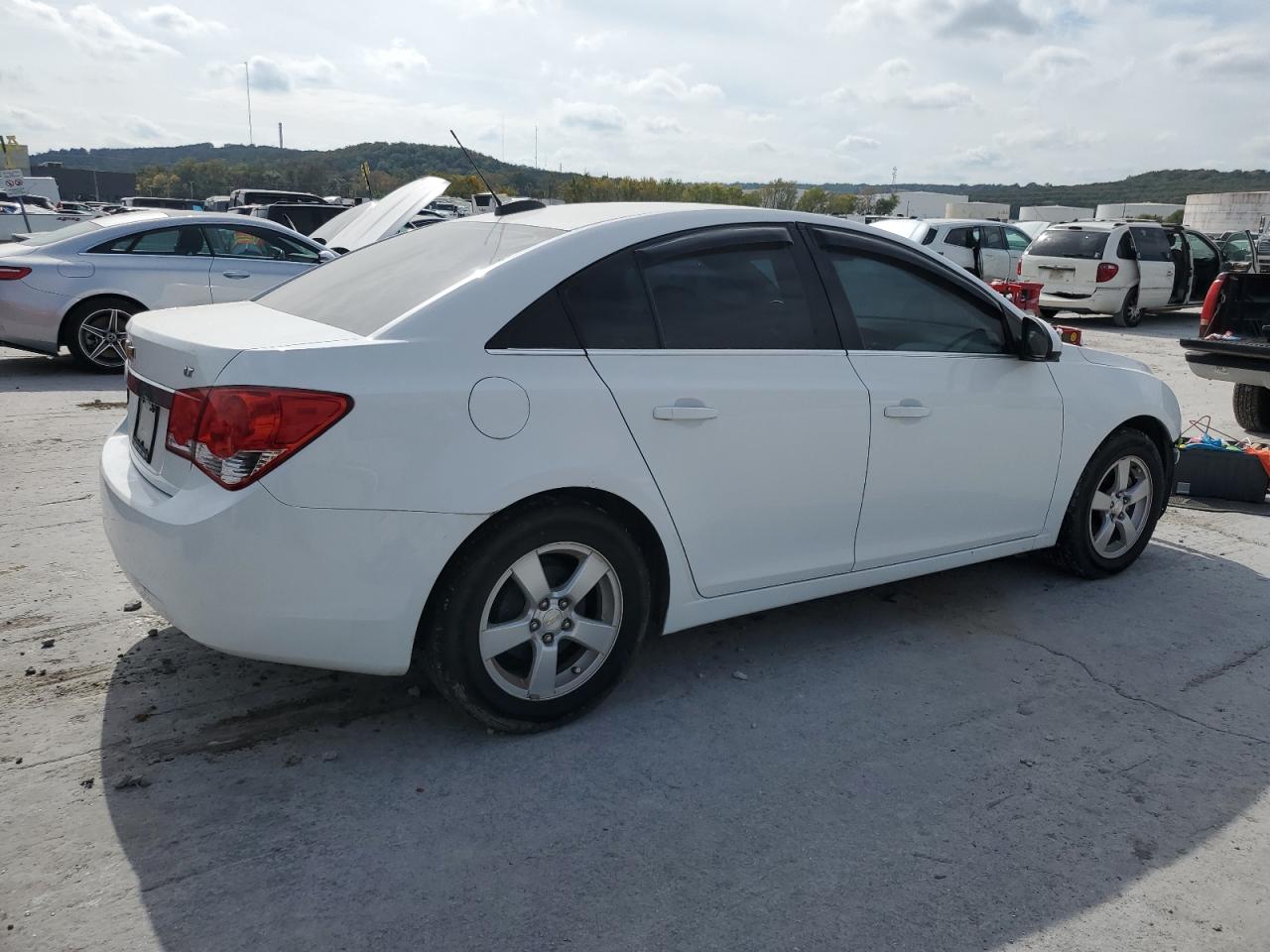 Image 3 of 2015 CHEVROLET CRUZE LT 2015 with VIN 1G1PC5SBXF7108832