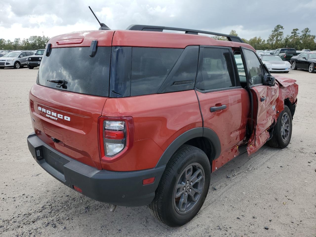 Изображение 3 Ford Bronco Sport Big Bend 2022 с VIN 3FMCR9B68NRE19421