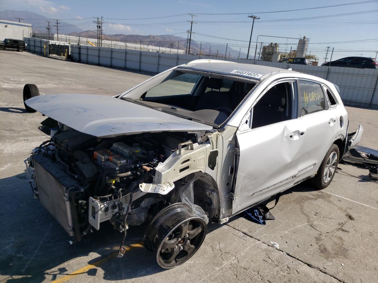 Изображение 2 2020 KIA NIRO LX 2020 с VIN KNDCB3LC4L5394656