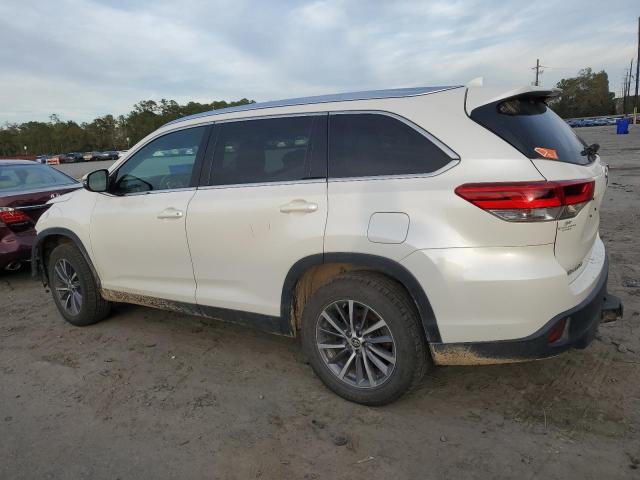 Obraz 2 z 2019 TOYOTA HIGHLANDER SE 2019 z VIN 5TDKZRFHXKS568353