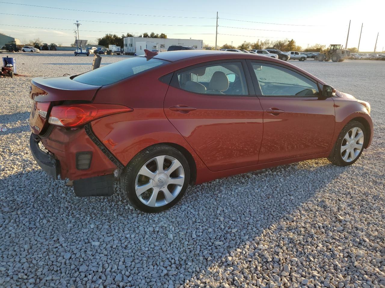 Изображение 3 2013 HYUNDAI ELANTRA GLS 2013 с VIN KMHDH4AE8DU764698