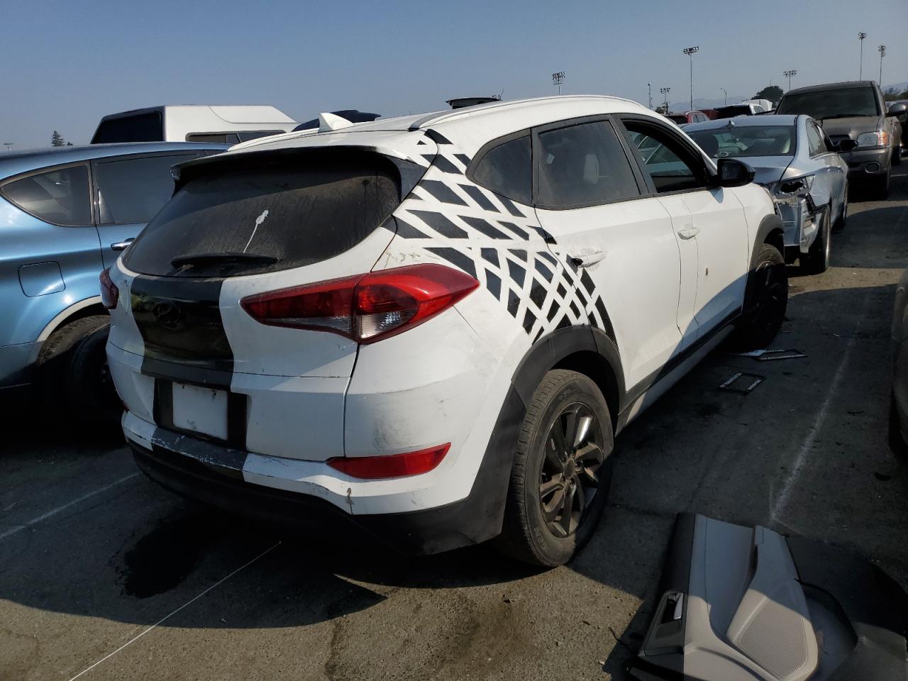 Image 3 of 2018 HYUNDAI TUCSON SEL 2018 with VIN KM8J33A43JU673532