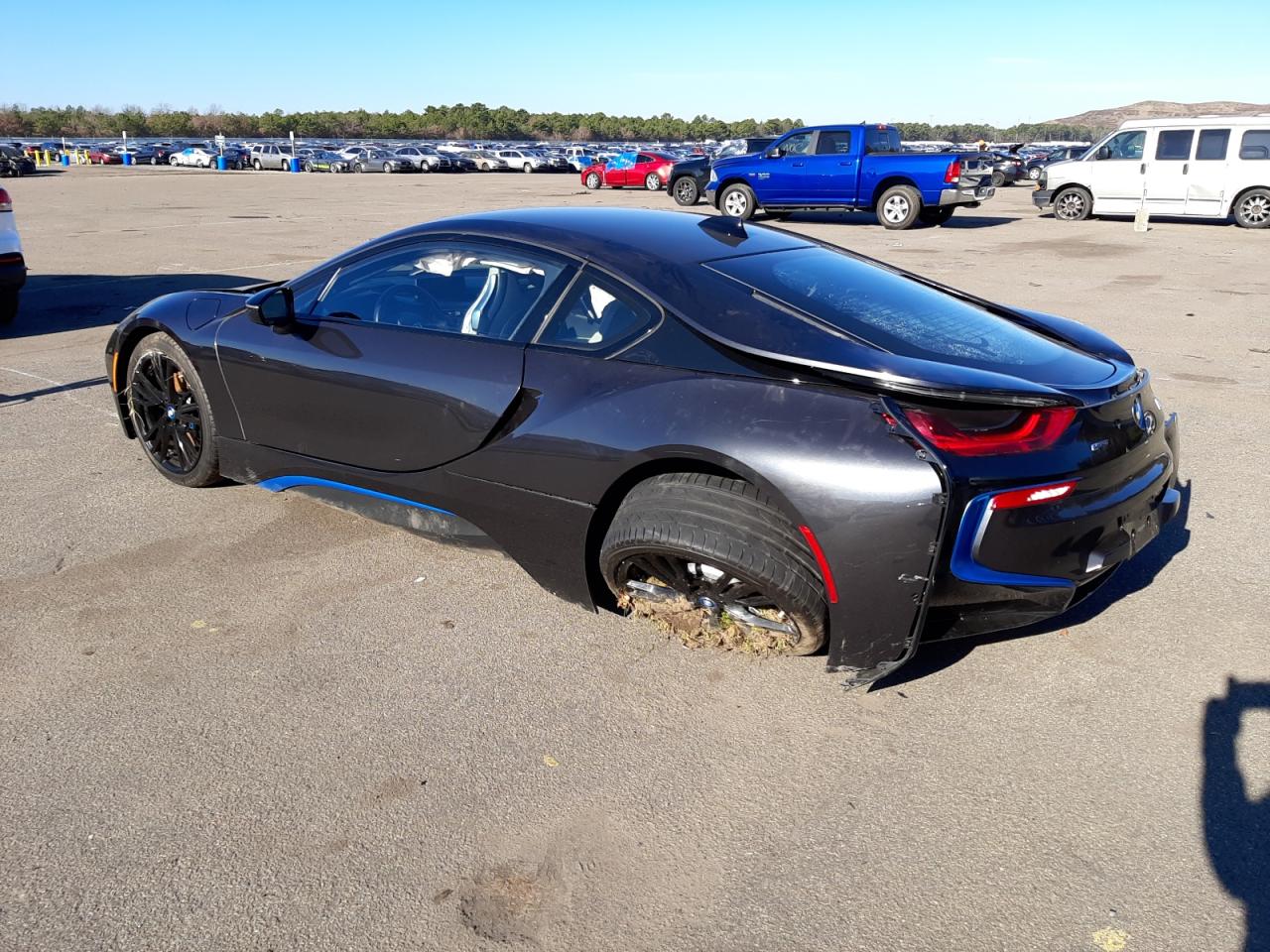 Image 2 of 2015 BMW I8  2015 with VIN WBY2Z2C53FV391379