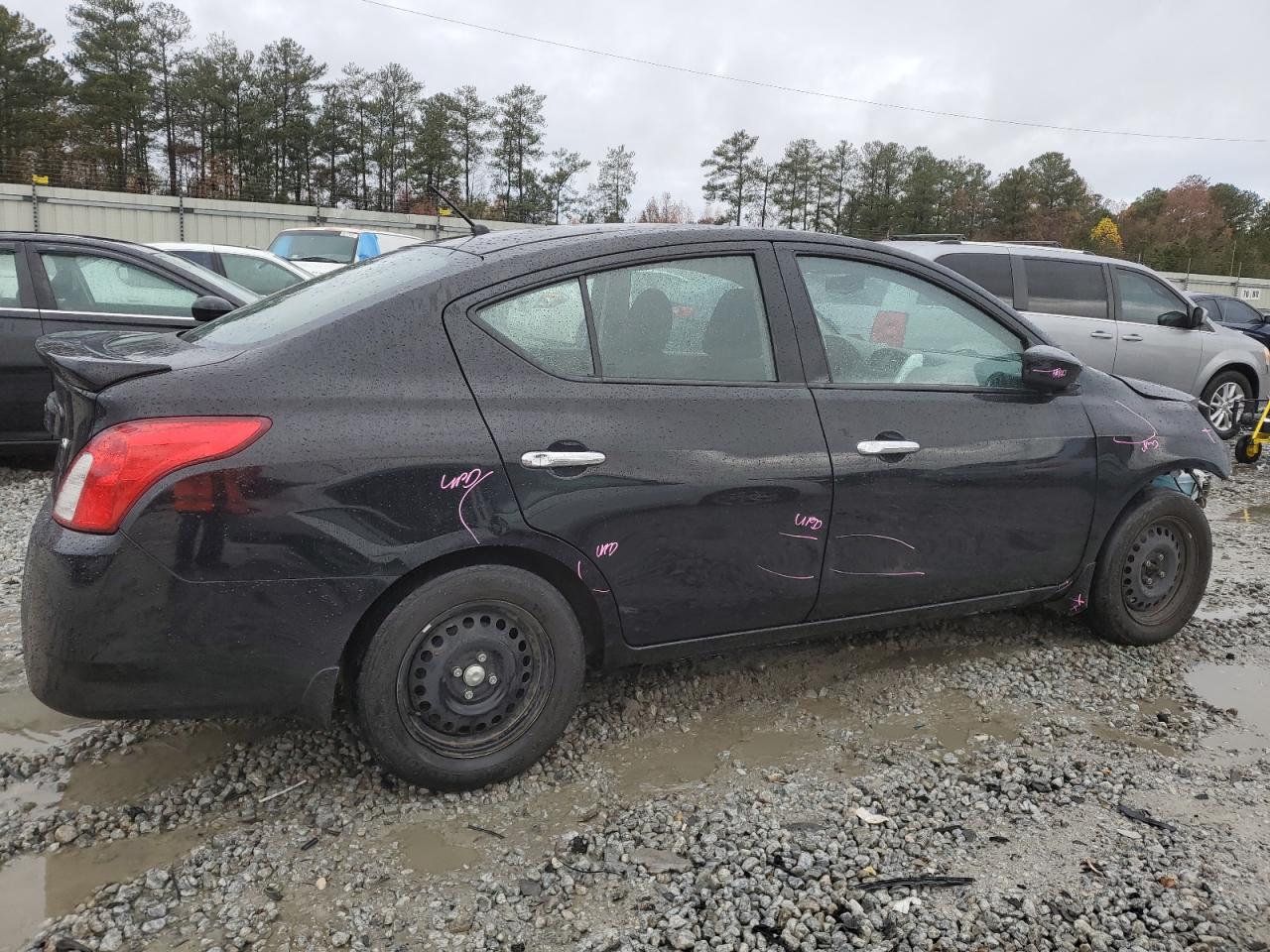 Image 3 of 2019 NISSAN VERSA S 2019 with VIN 3N1CN7AP8KL830818