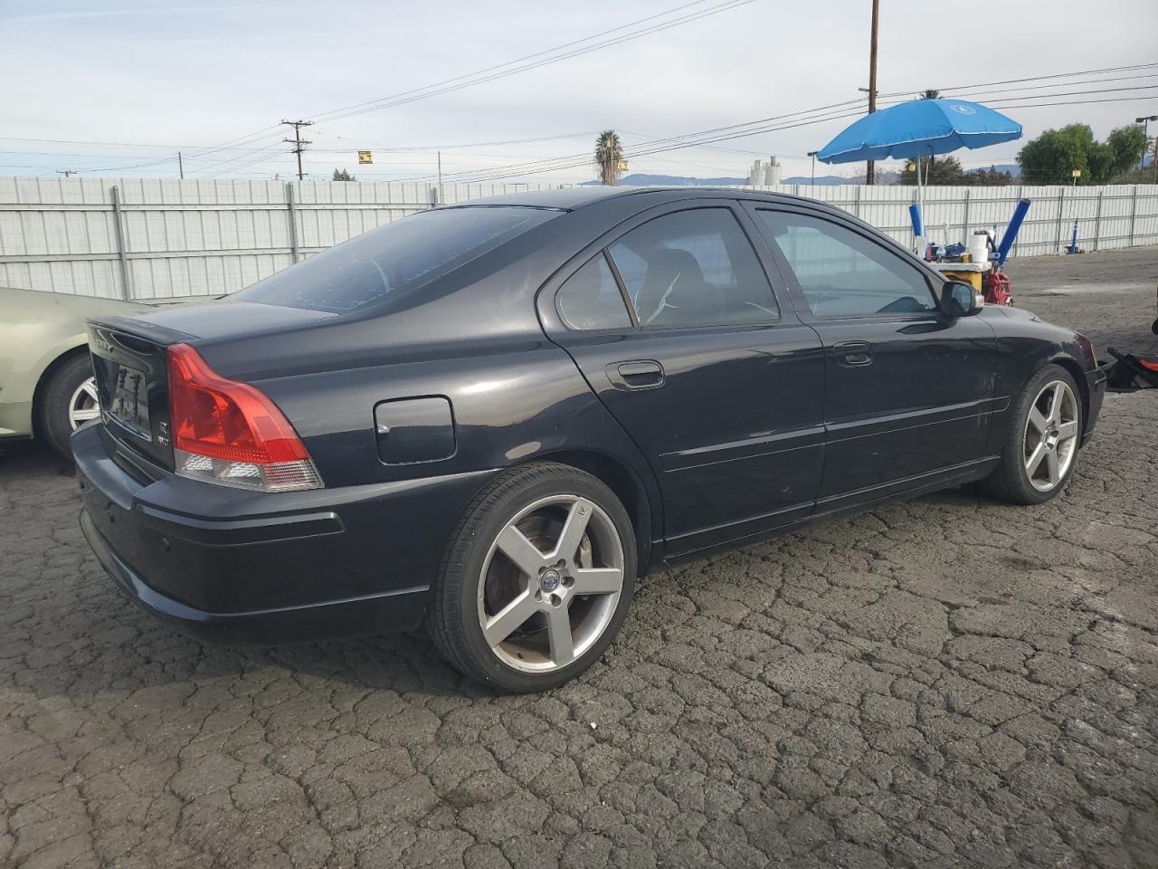 Image 3 of 2007 VOLVO S60 R 2007 with VIN YV1RH527472640275