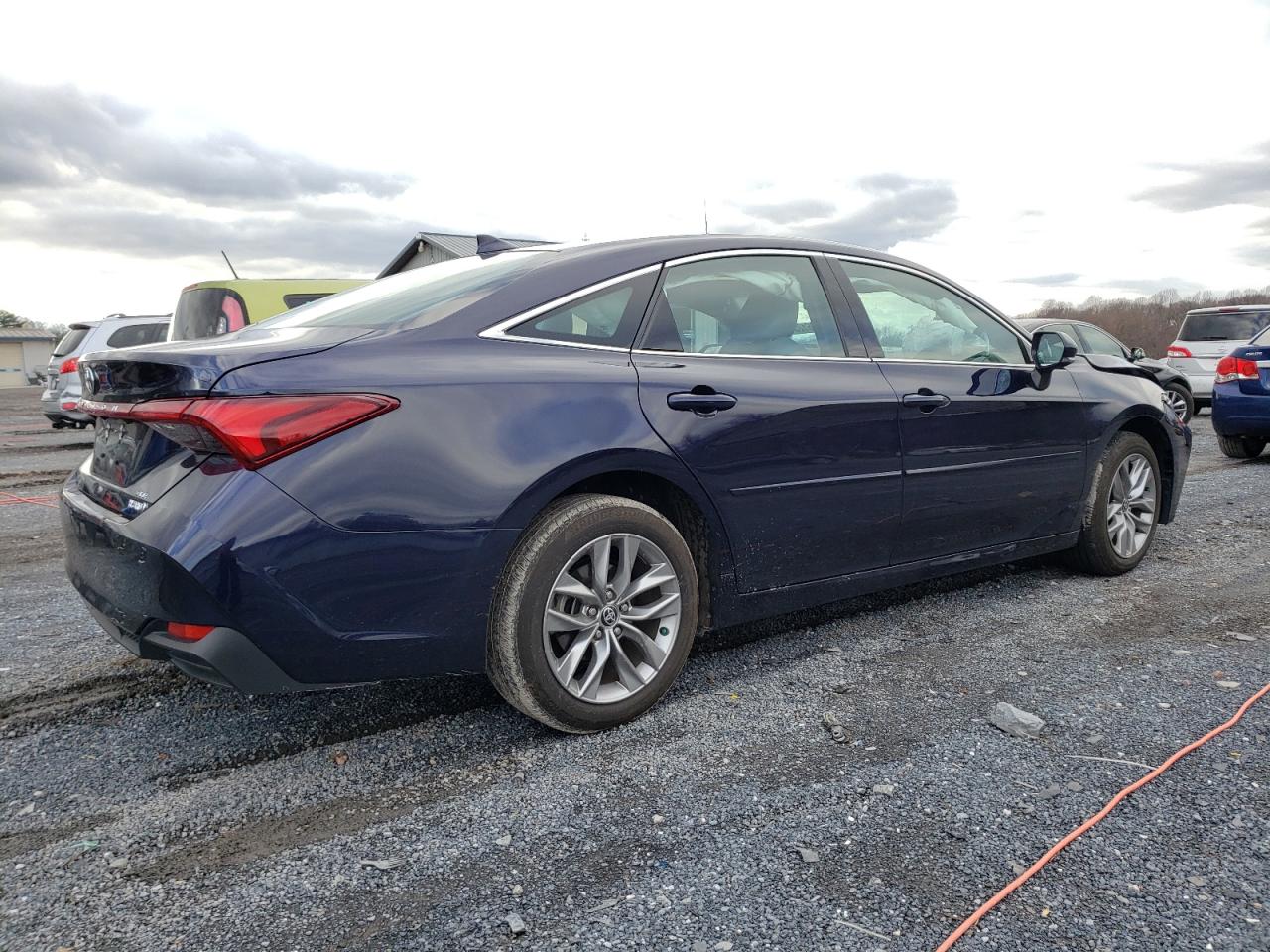Изображение 3 2022 TOYOTA AVALON XLE 2022 с VIN 4T1AA1ABXNU012773