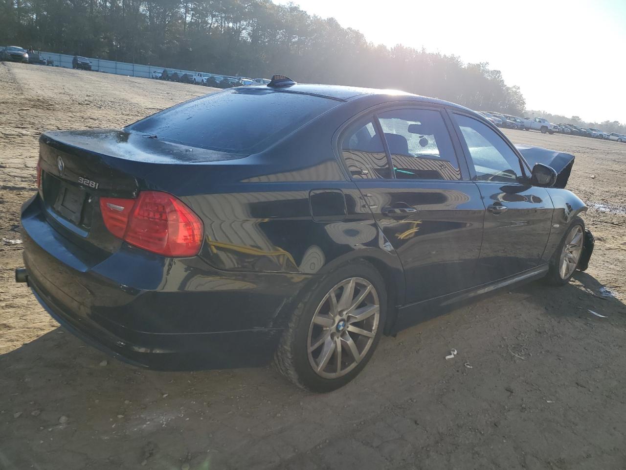Image 3 of 2011 BMW 328 I SULEV 2011 with VIN WBAPH5C59BA448405